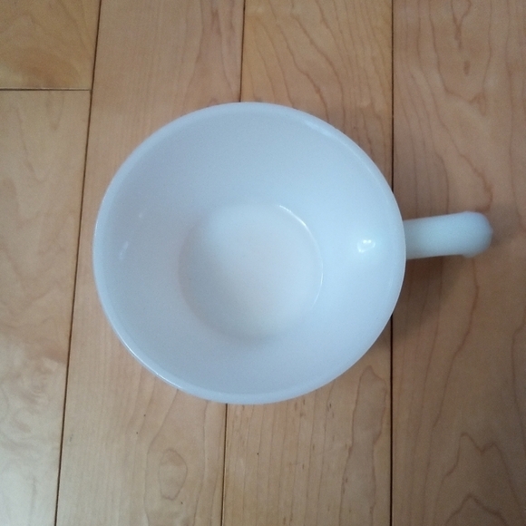 Vintage Anchor Hocking Fire King one handle bowl - Picture 2 of 3